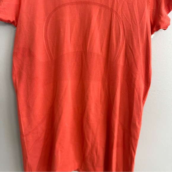 Lululemon Women's Swiftly Tech Short Sleeve Tee Size 10 Activewear Running - Picture 5 of 10